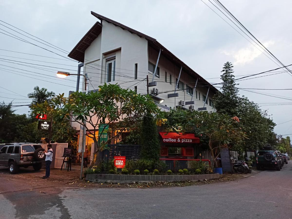 Roemah 28 Syariah Medan Exterior foto