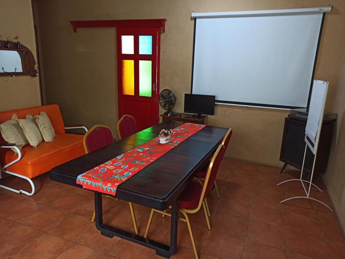 Roemah 28 Syariah Medan Exterior foto